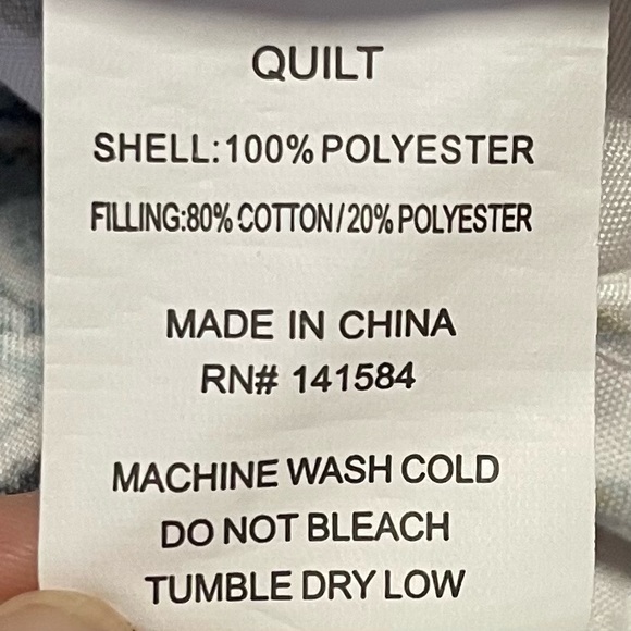 3 Piece King Size Floral Quilt Set with Scalloped Detail - Picture 5 of 6